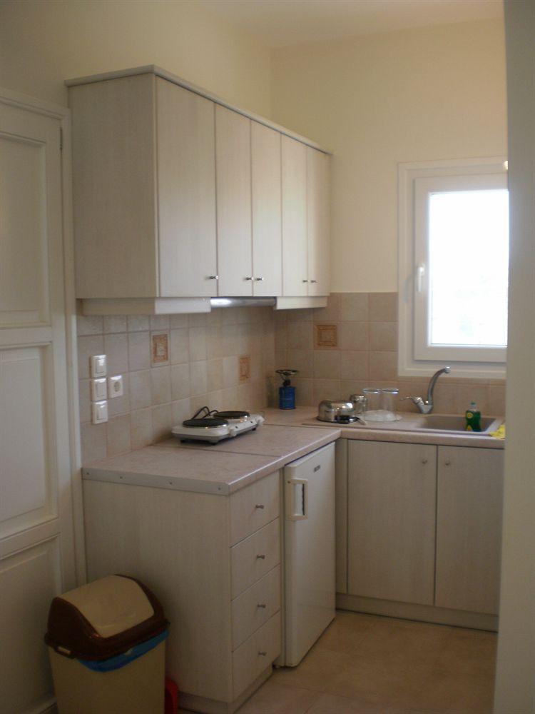 Oasis Apartment Piso Livadi Exterior photo